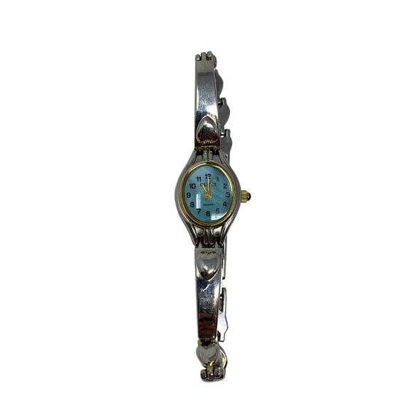 Vintage Gucci Watch Womens Silver Tone Metal Heart Detail Blue Face - Picture 1 of 6